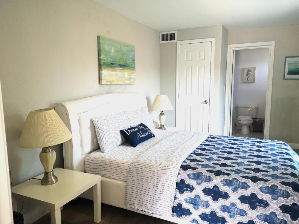 Pasadena suite with private entrance